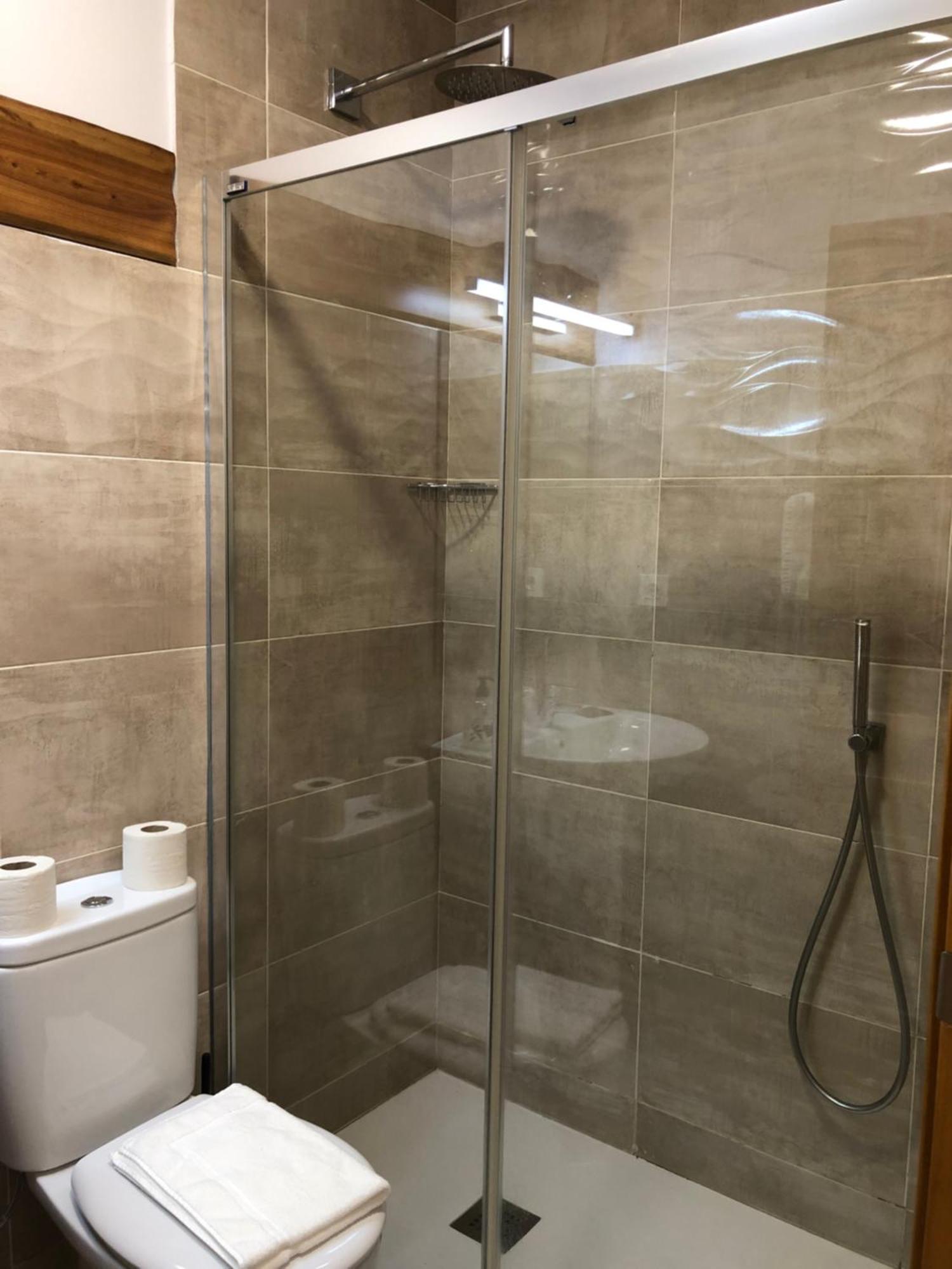Hostal San Juan Sahagún Pokoj fotografie